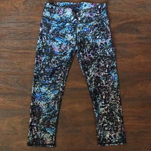 NWT fabletics Salad Capri leggings size xs new - Picture 4 of 11